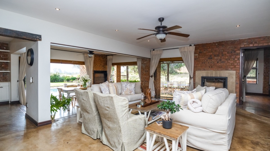 3 Bedroom Property for Sale in The Coves North West